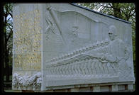 The Russians arm  (Treptower Park, Berlin)